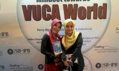 Tulis Buku "Start (to) Up, Wisudawan Terbaik SB-IPB Terinspirasi Bisnis Bagi Milenial