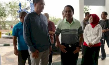 Menpora Gagal Masuk Gelora Bung Tomo karena Pintu Terkunci