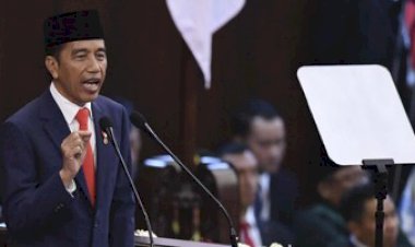 Jokowi: Ratusa Ribu Cangkul yang Dibutuhkan Masih Impor?