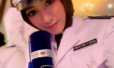 Pesona Mantan Biduan Cantik Ini Jadi Kades