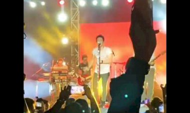 Ariel Noah Ajak Penonton di Ambon Bernostalgia