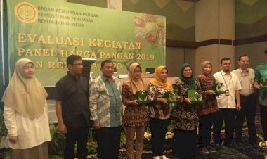 Dinas Ketahanan Pangan Provinsi Jambi Terima Penghargaan Pembina Terbaik Tingkat Nasional