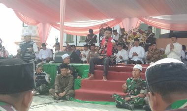 Dihadapan Ribuan Jemaah UAS Sebut Mashuri Pemimpin Tepat Janji, Dorong Pendirian Pusat Tahfidz Al Qur'an