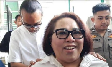 Nunung dan Suami Jalani Vonis Rabu Siang Ini