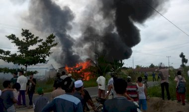 Breaking News!!! Hadiri Maulid Nabi, Rumah Warga di Tanjab Barat Terbakar