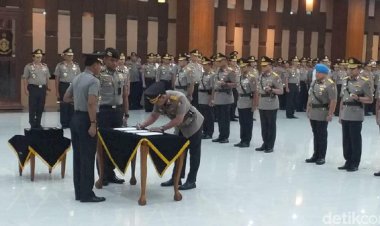 Kapolri Resmi Lantik Irjen Listyo Sigit Jadi Kabareskrim Polri, Komjen Firli Serahkan Jabatannya