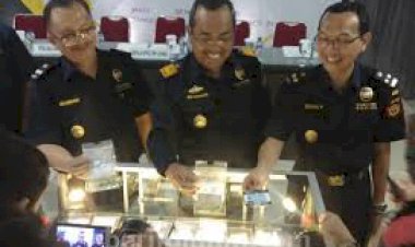 Bea Cukai Juanda Lelang Batu Permata 1,5 Miliar Rupiah