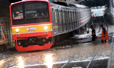 Dampak Banjir Jakarta, Begini Kondisi KRL Rute Tangerang-Duri