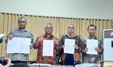 Wahyu Setiawan Resmi Mundur dari Komisioner KPU & Serahkan Surat ke Jokowi