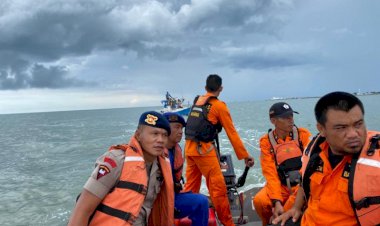 Lima Nelayan Bone Terjebak di Tengah Laut, Begini Aksi SAR Gabungan