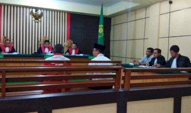 Tak Kuat Dicecar Pertanyaan Oleh Hakim, Camat Mersam Batanghari Minta Izin Keluar