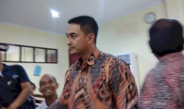 Zola Sebut Zoerman Manap Orang Pertama Permintaan Uang Ketok Palu