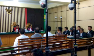 Hakim Cecar Soal Sekda Ridham Priskap Diganti, Zola: Takut Berbahaya di Masa Pemerintah Saya!