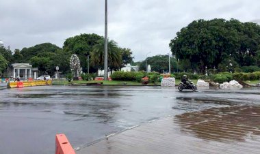 Lapor Pak Gubernur Anies! Jalan Depan Istana Negara Banjir Setengah Meter