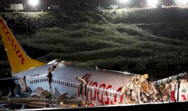 Pesawat Boeing Pegasus Airlines Kecelakaan Terbelah Tiga Bagian