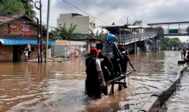 Rute TransJakarta Dikepung Banjir, Ini Lokasinya...