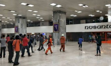 Breaking News! Gedung DPR RI Terbakar