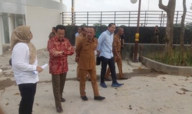 Kadis PU Fauzi Dampingi Anggota DPD RI Kunjungi Kawasan Danau Sipin