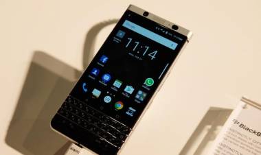 Blackberry akan kembali unjuk gigi dengan Blackberry “KEY2”