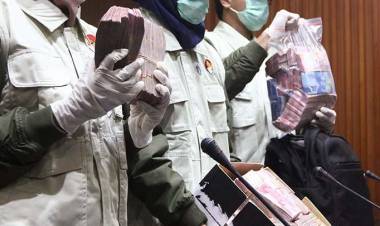 Hampir Semua Anggota DPRD Jambi Terima 'Duit Ketok'