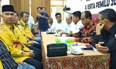 Golkar Resmi Daftarkan Bacalegnya ke KPU Provinsi Jambi