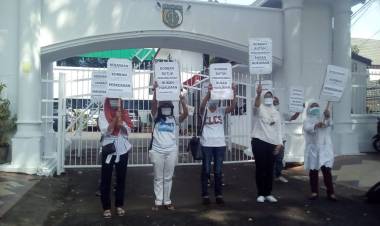 Warga Protes Korban Perkosaan Dihukum 6 Bulan Penjara