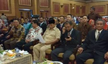 Kuliah Umum di Jambi, Prabowo: Rupiah Melemah Dalam Seminggu Kita Semakin Miskin