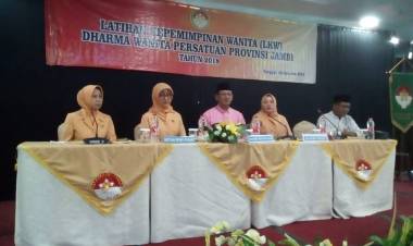 Sekda Ingatkan Anggota Dharma Wanita Tidak Ikut-ikutan Berpolitik