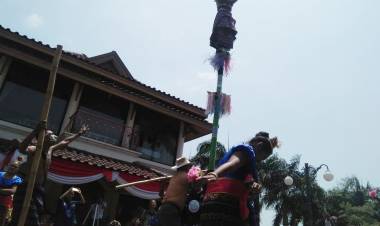 Bintang Timur Indonesia Meriahkan Pawai HUT RI 73 di Jambi