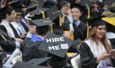 Kamu Fresh Graduate? Inilah Tips Keren untuk Memulai Karir