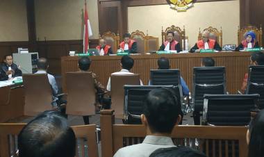 SIDANG ZUMI ZOLA: Iim juga Akui Ada Uang Rp500 Juta untuk Pisah Sambut