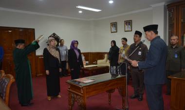 Sekda Provinsi Jambi M Dianto Lantik Dua Pejabat Perempuan 