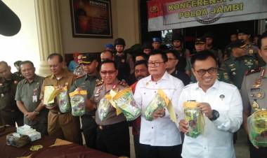 Polda Jambi Gagalkan Penyelundupan 8 Kg Sabu yang Disembunyikan di Dalam Ban Serep