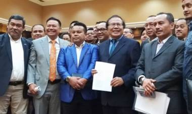 Rizal Ramli Penuhi Panggilan Polda Metro Jaya
