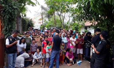  Padati TKP Rekonstruksi, Ratusan Warga Penasaran Siapa Pelaku Pembunuhan Diperum