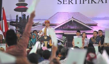 Lagi! Presiden Serahkan 1.300 Sertifikat Tanah di Lampung Tengah