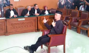 Aduh!! Jaksa Tuntut Ahmad Dhani Dua Tahun Penjara