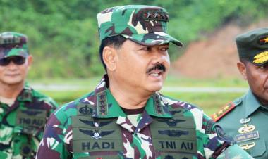 Libatkan Ribuan Personil, Panglima TNI Cek Latihan Tempur di Situbondo