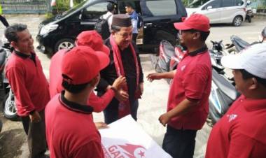 Fahri Sebut Ibu-ibu Nonton TV Ada Pemimpin Berpidato, Dipindahkan ke Sinetron 