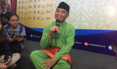 Mendikbud: Tak Perlu Lagi Mendaftar Masuk Sekolah