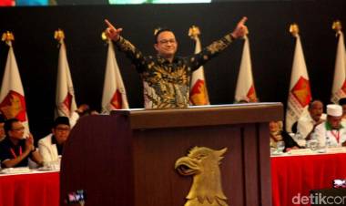 Gaya "Dua Jari" Gubernur Anies, Ini Kata Tjahjo Kumolo...