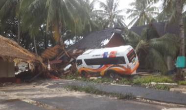 Biduan Dangdut Ikut Terseret Gelombang Tsunami di Tanjung Lesung