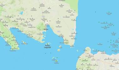 Petugas Evakuasi Warga-Mahasiswa Terjebak Tsunami di Pulau Legundi