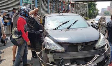 Koplak! Pengemudi Mobil Ugal-Ugalan Nyaris Nabrak Kader HMI