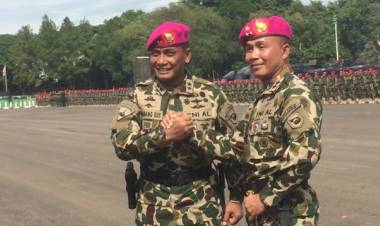 Mantan Danpaspampres Resmi Jabat Komandan Korps Marinir