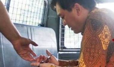 ATURAN BARU KPK! Kedua Ibu Jari Billy Sindoro Diborgol Usai Ikuti Persidangan 