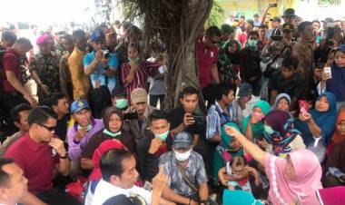 Ibu Sarnama Ceritakan Pengalamannya Ketika Tsunami pada Presiden