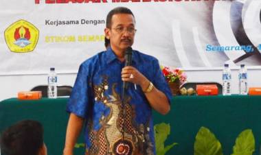 Berebut Citra Meraih Simpati