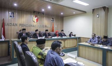 Visi Jokowi Dibahas, Bawaslu Gelar Rapat Pleno