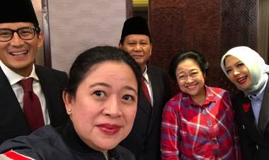 Di Ruang Tunggu Prabowo-Sandi Foto Bareng Megawati
